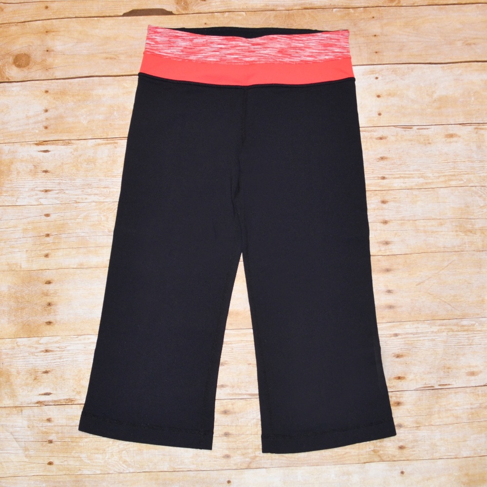 LULULEMON Black w/ Red Space Dye Waistband Groove Crop Straight Leg Pants Size 4